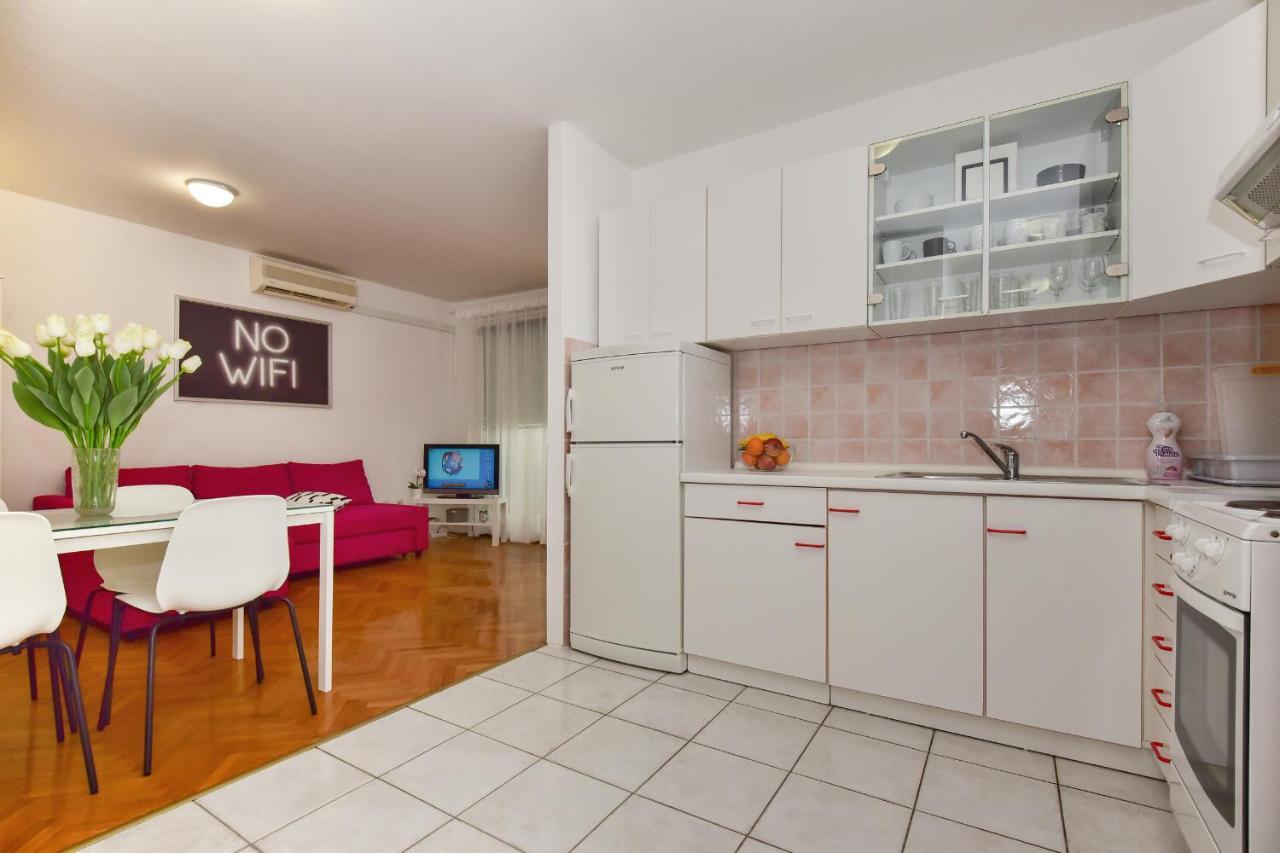 Heart Of Makarska Apartment Bagian luar foto
